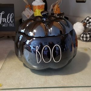 BNWT Rae Dunn iradecent black **VHTF ** canister